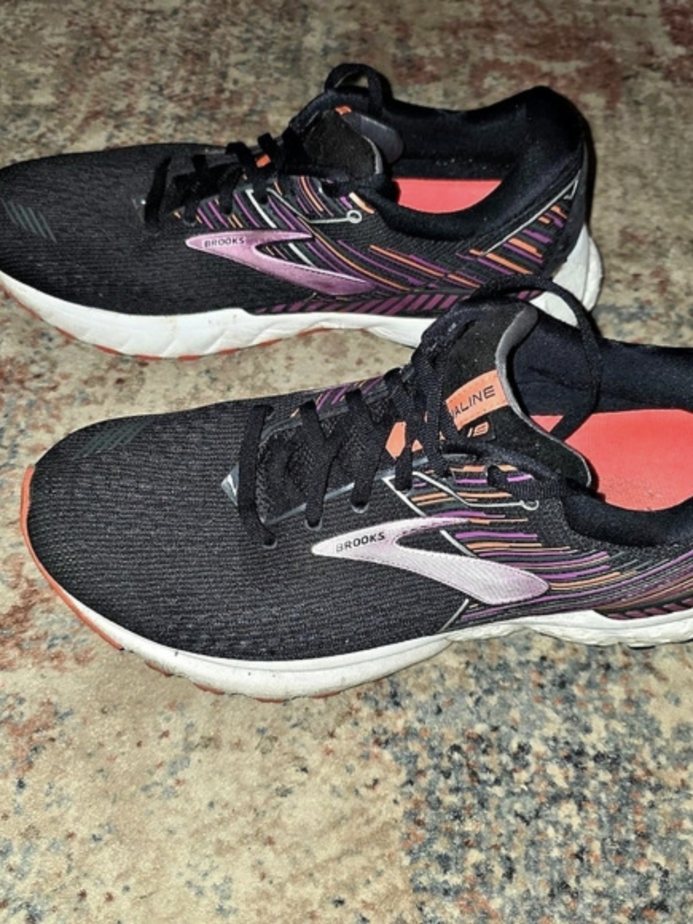 Brooks Adrenaline GTS 19 Athletic Shoes Black & Pink US 12